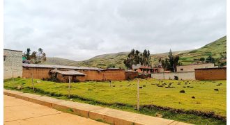 Terreno de 702 m2 en San Pedro de Cajas